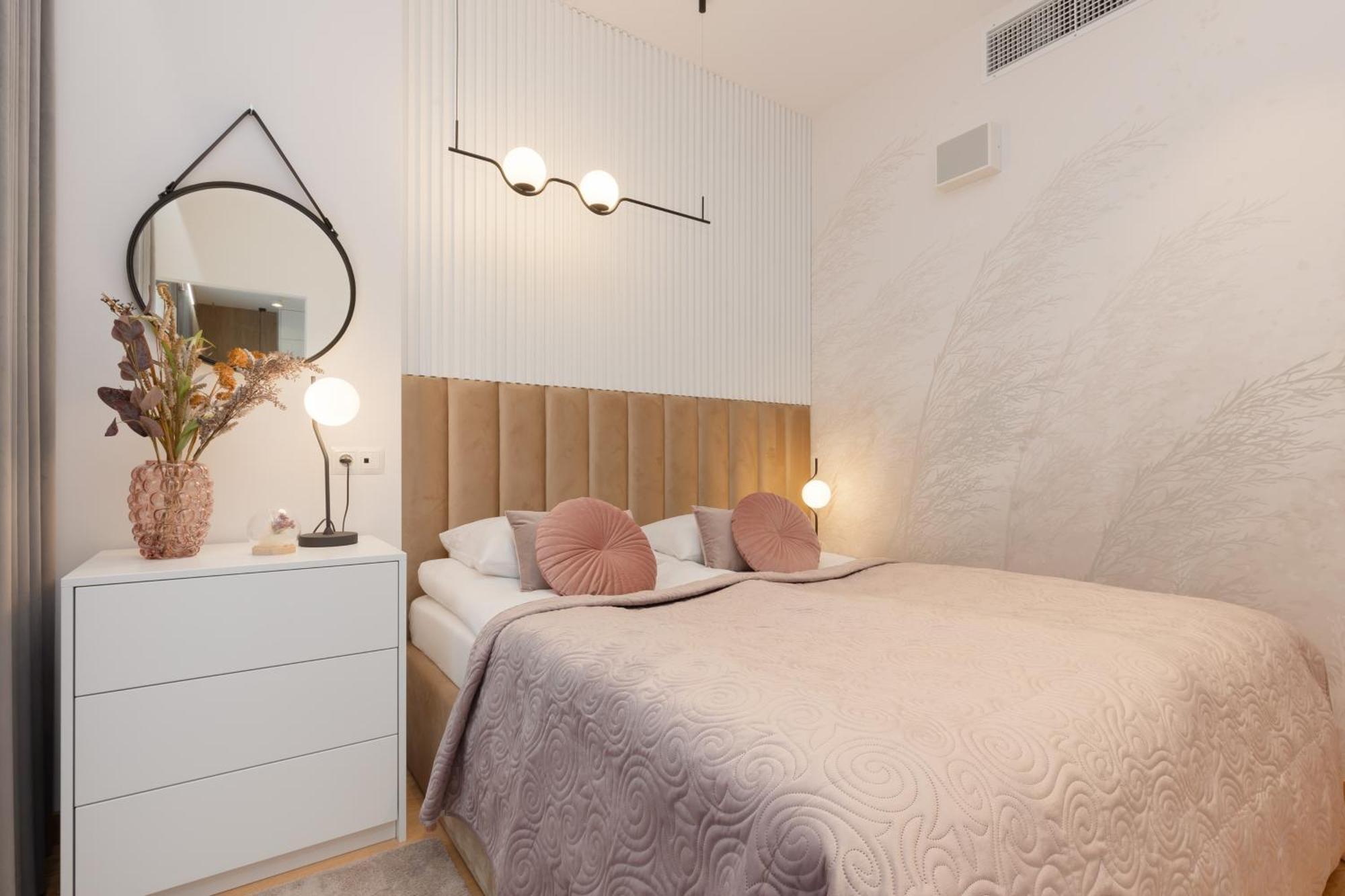 Exceptional Business Apartments By Noclegi Renters Варшава Экстерьер фото